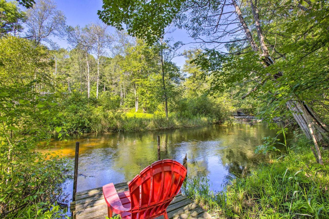 Little Manistee Riverfront Cabin With Fire Pit! Vila Irons Exterior foto